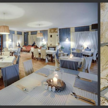 Restauracja Sidlo Bed and Breakfast Żukowo Exteriör bild